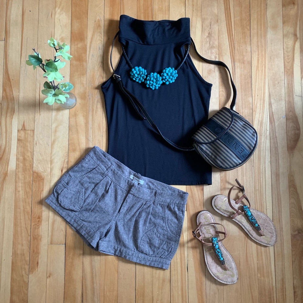 BCBGeneration taupe shorts